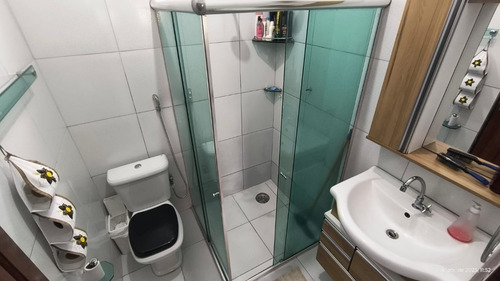 Vendo Terreno Com Duas Casas