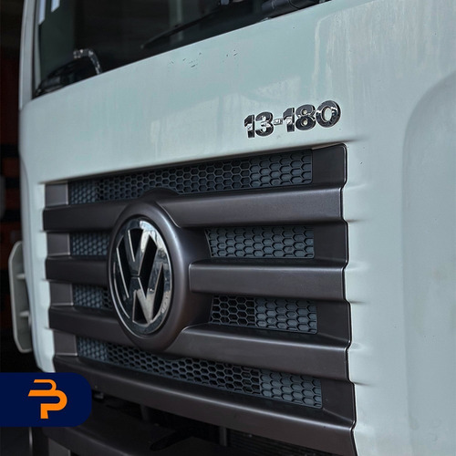 Caminhão Vw Constellation 13.180 Com Baú De Chapa Ano 2011.