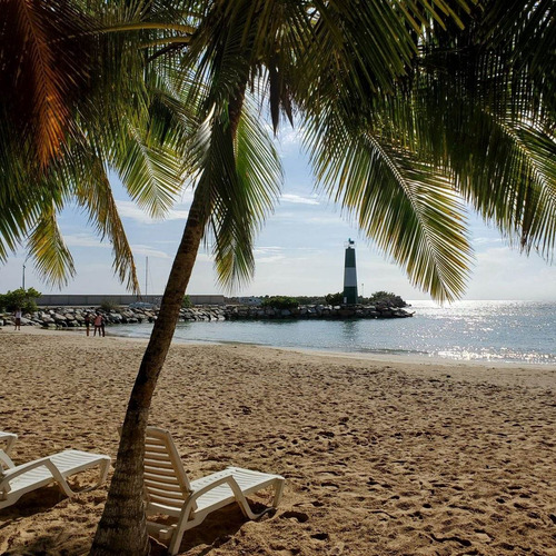 Imagen 2 de 18 de Apartamento En Alquiler Vacacional Cerca De La Playa Con Agua Permanente, Planta Eléctrica Y Wifi Para 4 Huespedes Y Centros Comerciales