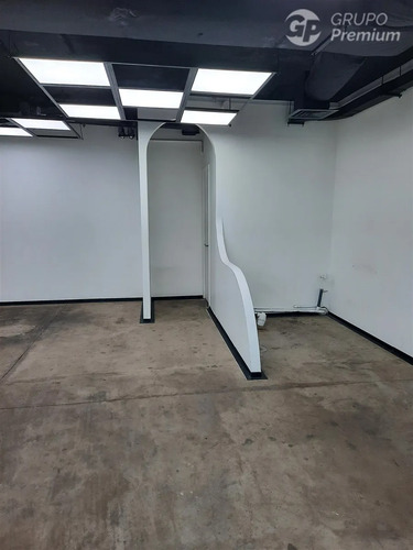 Oficina En Arriendo En Metro Plaza Egaña 60m2