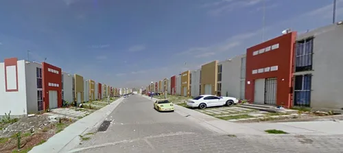 Casa En Remate Bancario En C. Marte, Galaxia La Calera, Galaxia La Calera, Pue. (60% Descuento, Excelente Plusvalía) ¡gran Oportunidad De Inversión! - Sk12