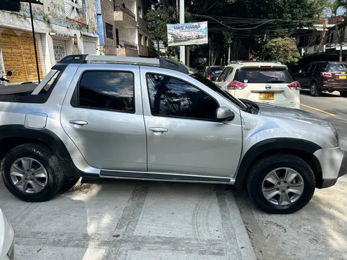 Renault Duster Oroch 2.0 Intens 4X4