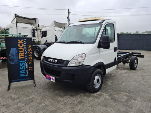 Iveco Daily 35s14 Ano 2013 Chassis Não E Sprinter Fassitruck