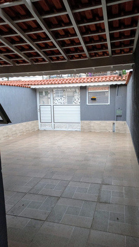 Casa Térrea Com 2 Dormitórios