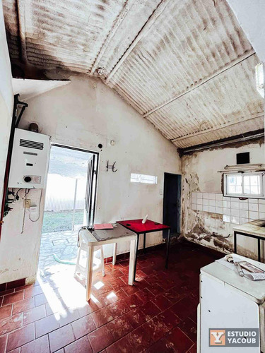 Casa En Alquiler - 1 Dormitorio 1 Baño - 195mts2 - Villa Elisa, La Plata