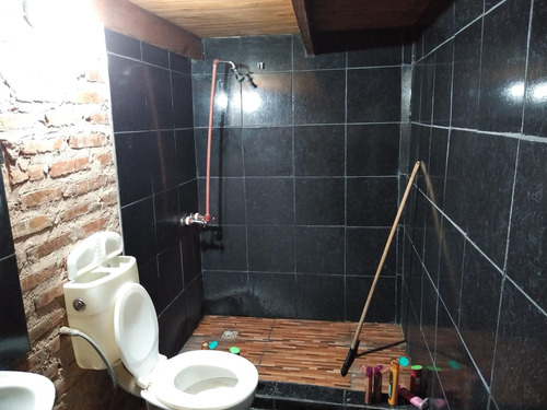 Complejo De 4 Departamentos En Centenario Oeste