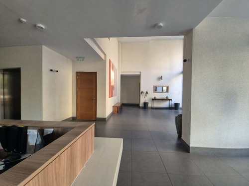Oportunidad Departamento En Venta De 1 Dorm. En Las Condes