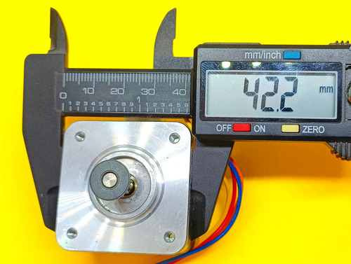 Motor A Pasos Eje P/encoder 2 Fases 3.7ohms .5a 5..9vdc (Usado)
