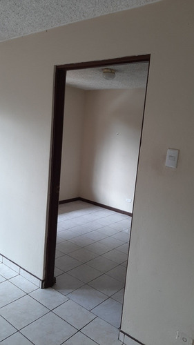 Imagen 5 de 8 de Heredia Centro Apto Con Un Cuarto, Sala Comedor,