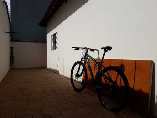 Imagem 3 de 6 de Venda De Casas / Padrão Na Cidade De Araraquara 10825