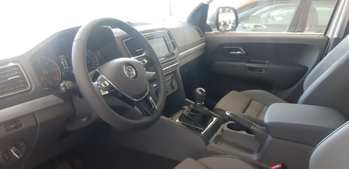 Imagen 9 de 25 de Volkswagen Amarok Highline 4x2 2.0 Tdi 180cv 0km 2023 Gp