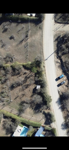 Terreno Regular De 1000m2 Con Bajada Al Rio A 40m En Villa Los Aromos. Con Escritura