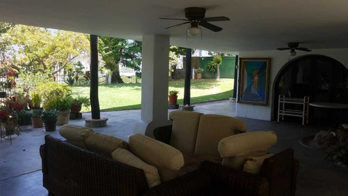 Imagen 7 de 13 de Vendo Casa 500m2 4h+s/4b+s/3p Lomas De Chuao 9941
