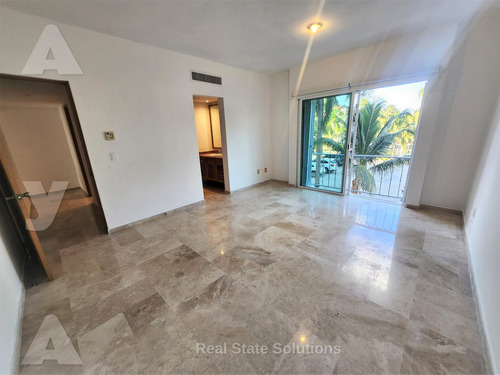 Departamento En Venta/renta, 3 Recámaras, Vista A Laguna, Isla Dorada, Cancún
