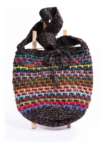 Mochilas tejidas en lana sale