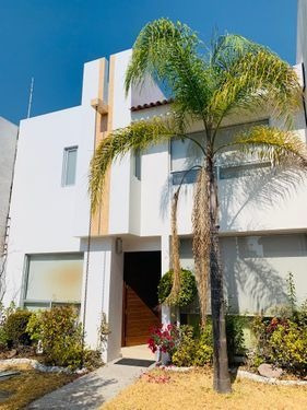 Casa En Renta En Milenio 3a. Sección