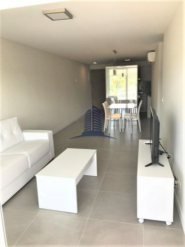 Casa En Venta Barrio Privado,4 Dormitorios - Ref: 715
