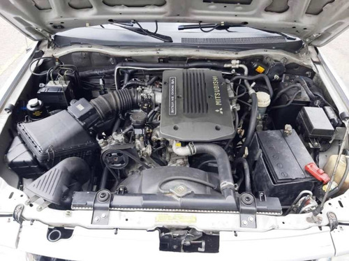 Imagen 12 de 13 de Mitsubishi Montero Sport 2007 4x4 Automático
