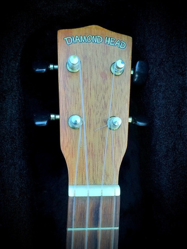 Ukelele Tenor (Usado)