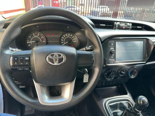 Toyota Hilux 2.8 Std 4x4 Cd