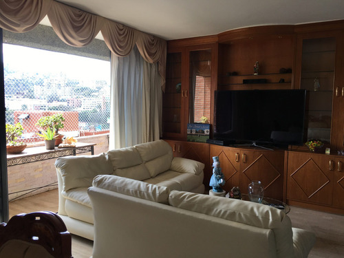 Imagen 4 de 12 de Alquilo Apto 150mt2 3h+s/2b+s/2p El Rosal 3674