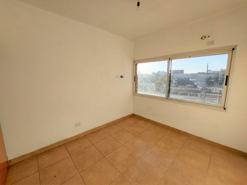 Duplex Con Cochera En Alquiler En Ramos Mejia
