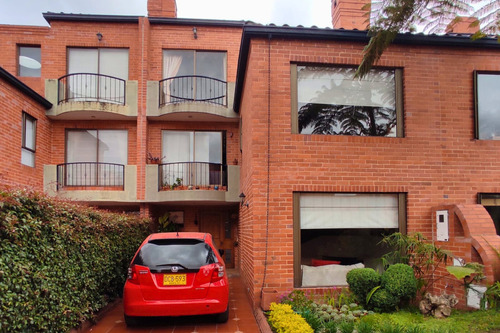 Casa Muy Espaciosa En El Lugar Más Estratégico Y Tranquilo De Chía, En Zona Residencial Por La Chilacos