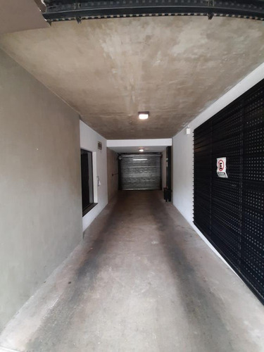 Imagen 2 de 5 de Venta Cochera Francia 1100 - Rosario