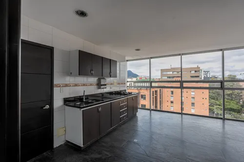 Edificio En Arriendo/venta En Chico Norte. Cod A1094082