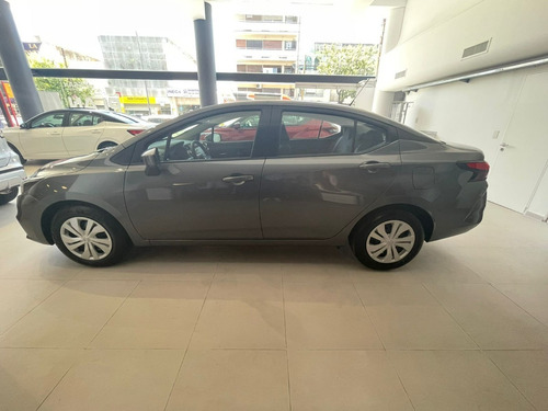 Imagen 7 de 25 de Nissan Versa 2023 1.6 Sense Mt