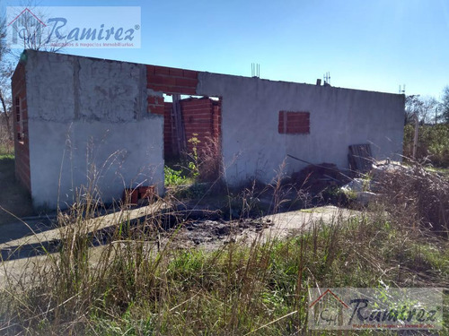 Lote De 547 M2 Con Mejoras- Francisco Alvarez - (ref.2301)