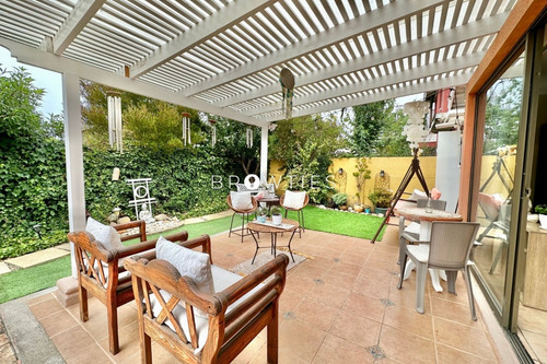 Casa De 5 Dormitorios Dentro Condominio Se Aceptan Ofertas