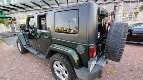 Jeep Wrangler 3.8 Unlimited Sahara 4x4 At