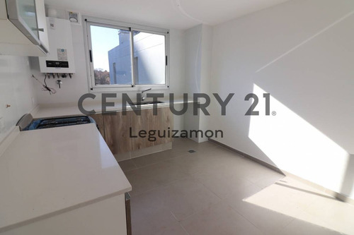 Imagen 4 de 25 de Departamento De 3 Ambientes Con Cocheras En Venta - Beccar