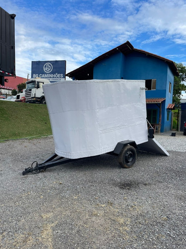 Carretinha Fechada