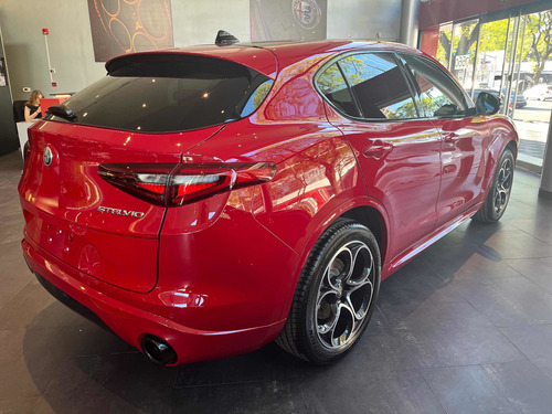 Imagen 2 de 6 de Alfa Romeo Stelvio Stelvio Veloce 280cv