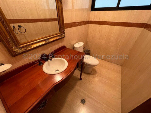 Casa En Venta En Macaracuay 25-8762 Ab