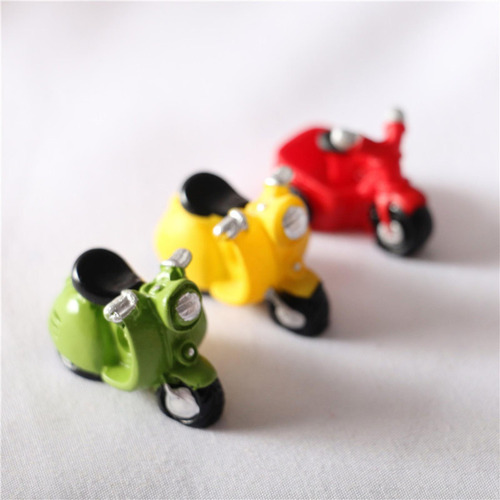 3x Resina Miniatura Motocicleta Simulación Accesorios De
