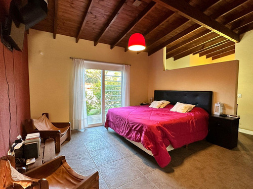 Moderna Casa En Venta, Pinamar, 4 Dormitorios Con Psicina Climatizada, Vinoteca. Financiacion