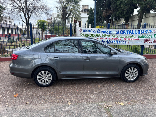 Volkswagen Vento 2.0 Advance 115cv