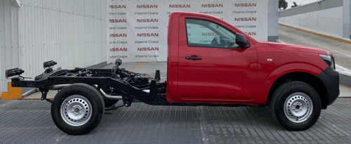 Imagen 6 de 10 de Nissan Np300 Chasis Cab Sin Aire 2022