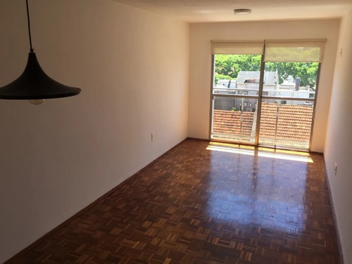 Alquiler Pocitos, 2 Dormitorios, 2 Baños, Piso Alto, Porteri