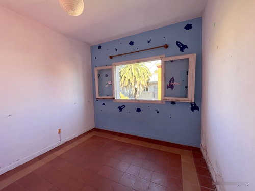 Alquiler De Lindo Apartamento. Peñarol, 3 O 4 Dormitorios, Estufa A Leña, Muy Luminoso Y De Buen Tamaño!