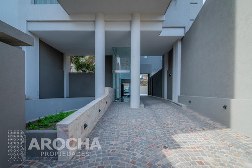 Departamento En Venta 2 Ambientes Quilmes Centro, Con Cochera