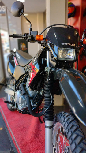 Imagen 1 de 15 de Honda Xr 250 Tornado 0km - Modelo 2022