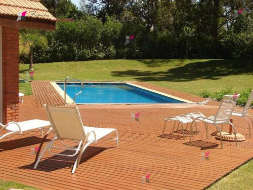 Casa En Golf, 5 Dormitorios *- Ref: 7618