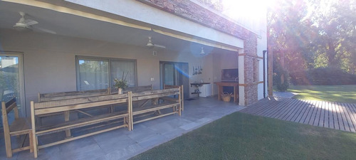 Imagen 6 de 20 de Casa 3 Dormitorios En Lote De 1800mts2 - Haras Del Sur I