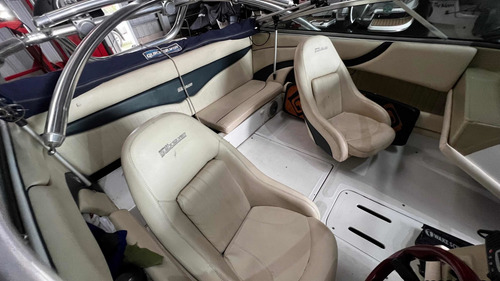 Imagen 10 de 22 de Lancha Open Quicksilver 1950 Wakeboard Web Marine