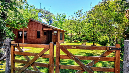Hermosa Casa Con Parque, En Un Lugar Tranquilo Y Rodeado De Vegetación. Apto Credito