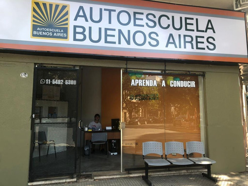 Imagen 1 de 5 de Clases De Manejo - Autoescuela Buenos Aires